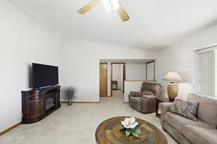 2701 Rainbow Ave N, Lake Havasu City, AZ 86403 - Photo 11