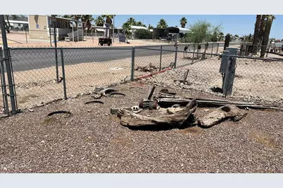 825 S Connor Ln, Quartzsite, AZ 85346 - Photo 21