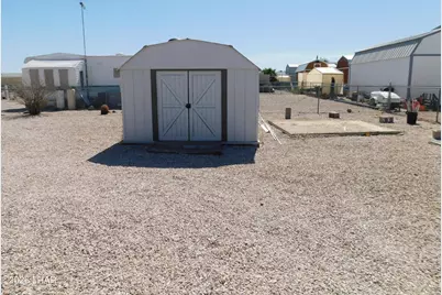 691 W Comanche Dr, Quartzsite, AZ 85346 - Photo 17