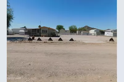 691 W Comanche Dr, Quartzsite, AZ 85346 - Photo 3