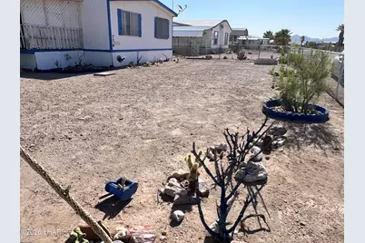 776 W Granada Dr, Quartzsite, AZ 85346 - Photo 3