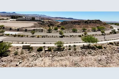 2450 Riviera Rdg Ct E, Lake Havasu City, AZ 86406 - Photo 9