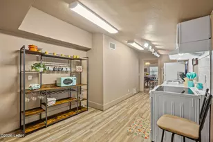 310 E Oak St, Kingman, AZ 86401 - Photo 25
