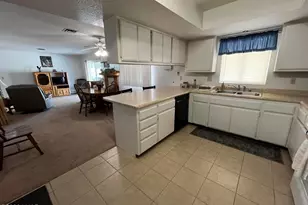 1241 Palmas Dr, Lake Havasu City, AZ 86404 - Photo 5
