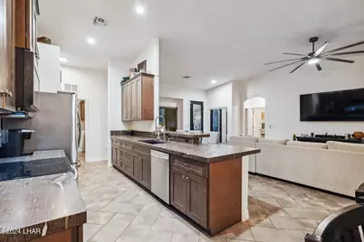 1646 Magnolia Dr, Lake Havasu City, AZ 86403 - Photo 13