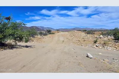 208-21-374 Lorton Dr, Yucca, AZ 86438 - Photo 3