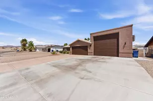 2376 Catamaran Dr, Lake Havasu City, AZ 86404 - Photo 5