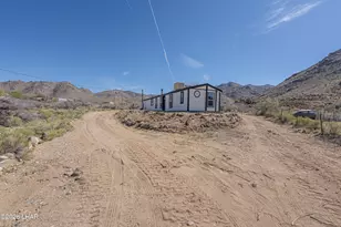 4290 N Smoketree Rd, Golden Valley, AZ 86413 - Photo 27