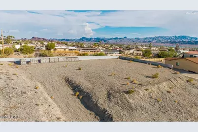 236 Comanche Ln, Lake Havasu City, AZ 86403 - Photo 1