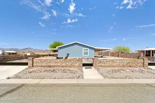 49594 Emerald Ave, Quartzsite, AZ 85346 - Photo 1