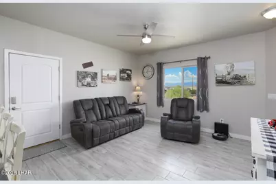 7703 N Sierra Vista Dr, Lake Havasu City, AZ 86404 - Photo 11