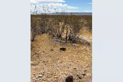 0 W W Zentiff Dr, Golden Valley, AZ 86413 - Photo 1