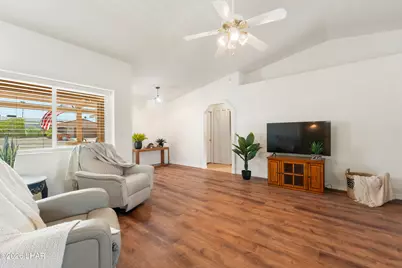 1415 Beefeater Dr, Lake Havasu City, AZ 86404 - Photo 5