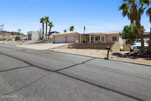 3020 Bowie Dr, Lake Havasu City, AZ 86404 - Photo 1