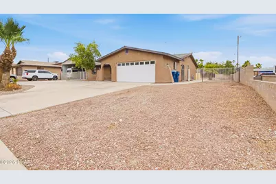 136 S Smoketree Ave S, Lake Havasu City, AZ 86403 - Photo 3
