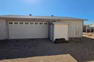 49713 Rainbow Way, Quartzsite, AZ 85346 - Photo 11