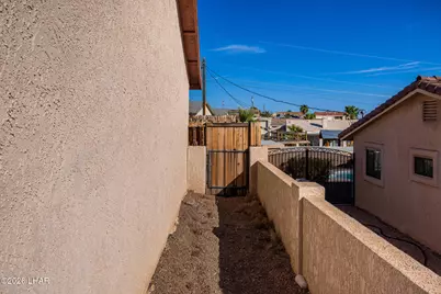 3240 Palm Tree Dr, Lake Havasu City, AZ 86404 - Photo 37