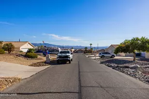 3240 Palm Tree Dr, Lake Havasu City, AZ 86404 - Photo 5