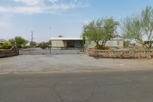 448 N Emerald Ave, Quartzsite, AZ 85346 - Photo 1