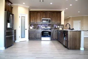 3266 Newport Dr, Lake Havasu City, AZ 86406 - Photo 1
