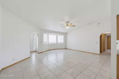548 War Eagle Plz, Lake Havasu City, AZ 86406 - Photo 7