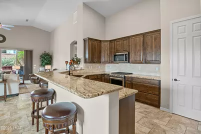 662 Island Dr, Lake Havasu City, AZ 86403 - Photo 9