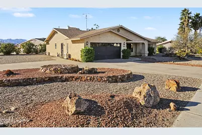 569 Acoma Blvd N, Lake Havasu City, AZ 86403 - Photo 1