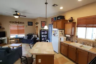 200 N Moon Mountain Ave, Quartzsite, AZ 85346 - Photo 9