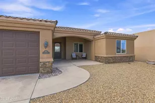 3220 Dolphin Dr, Lake Havasu City, AZ 86403 - Photo 3