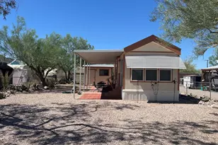 576 S Connor Ln, Quartzsite, AZ 85346 - Photo 3