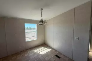 2656 W Desierto Rd, Yucca, AZ 86438 - Photo 13