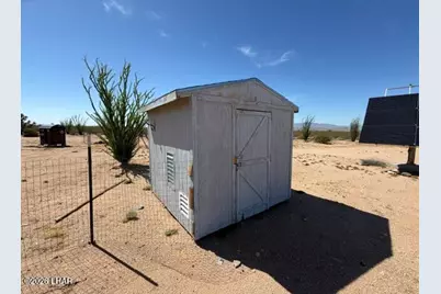 2656 W Desierto Rd, Yucca, AZ 86438 - Photo 17