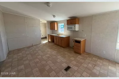 2656 W Desierto Rd, Yucca, AZ 86438 - Photo 7