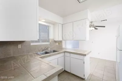 3184 Winterhaven Dr #B, Lake Havasu City, AZ 86404 - Photo 5