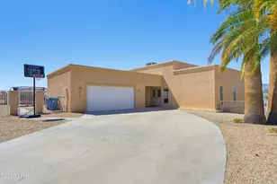 2015 Burke Ln, Lake Havasu City, AZ 86406 - Photo 7