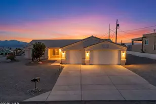 701 Desert View Dr, Lake Havasu City, AZ 86404 - Photo 1