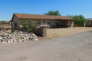 641 W Cowell St, Quartzsite, AZ 85346 - Photo 1