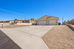 3746 Clearwater Dr, Lake Havasu City, AZ 86406 - Photo 3