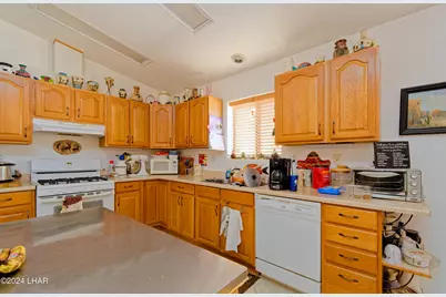 49544 Turquoise Ave, Quartzsite, AZ 85346 - Photo 17