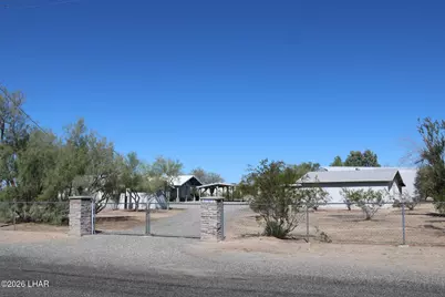 42795 Winema Dr, Bouse, AZ 85325 - Photo 1