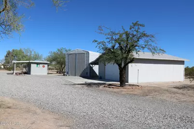 42795 Winema Dr, Bouse, AZ 85325 - Photo 5