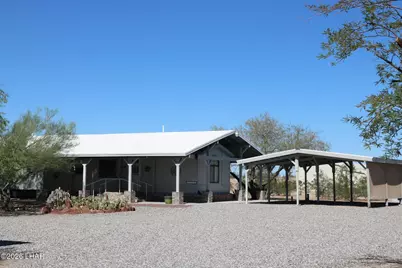 42795 Winema Dr, Bouse, AZ 85325 - Photo 3
