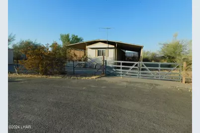42770 Winema Dr, Bouse, AZ 85325 - Photo 1