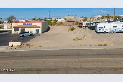 3577 McCulloch Blvd N, Lake Havasu City, AZ 86403 - Photo 1