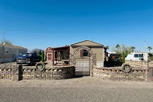 200 N Moon Mountain Ave, Quartzsite, AZ 85346 - Photo 1