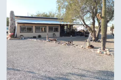 386 N Emerald Ave, Quartzsite, AZ 85346 - Photo 1