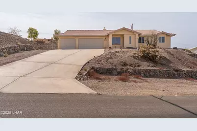 3351 Pocahontas Dr, Lake Havasu City, AZ 86404 - Photo 1