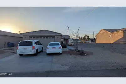 3155 Arapaho Dr #102, Lake Havasu City, AZ 86406 - Photo 1