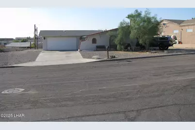 3019 Pepperwood Dr, Lake Havasu City, AZ 86404 - Photo 1