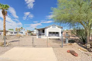 648 W Emerald Dr, Quartzsite, AZ 85346 - Photo 1